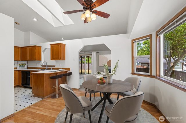 8202 51st Avenue NE, Marysville, WA 98270