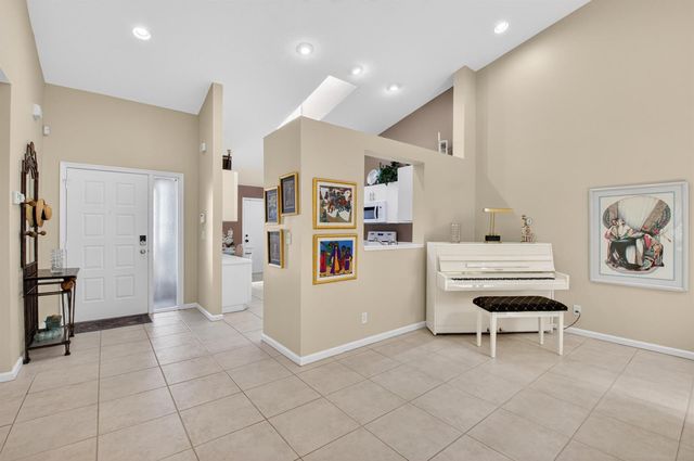5590 Royal Lake Circle, Boynton Beach, FL 33437
