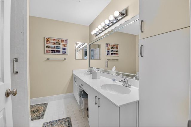 5590 Royal Lake Circle, Boynton Beach, FL 33437