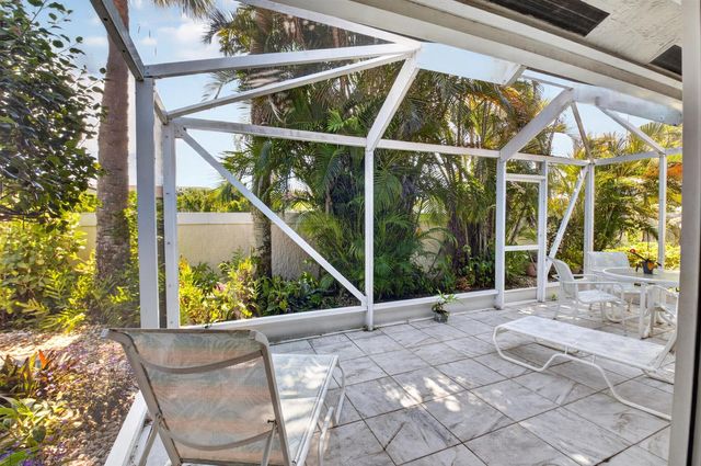 5590 Royal Lake Circle, Boynton Beach, FL 33437