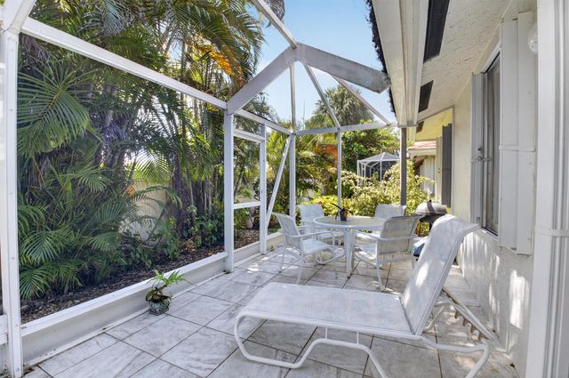 5590 Royal Lake Circle, Boynton Beach, FL 33437