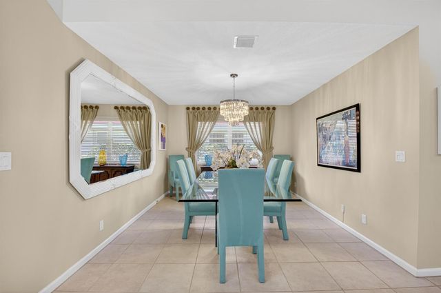 5590 Royal Lake Circle, Boynton Beach, FL 33437
