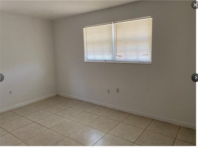 7821 NW 14th Street, Pembroke Pines, FL 33024