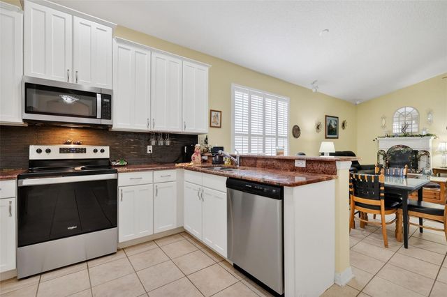 8051 SAINT JAMES WAY, Mount Dora, FL 32757