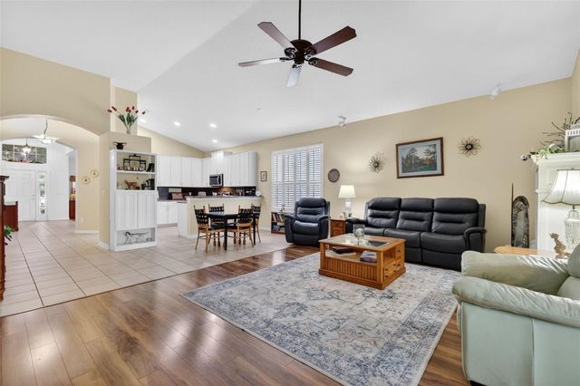 8051 SAINT JAMES WAY, Mount Dora, FL 32757