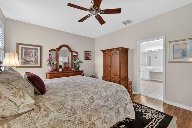 8051 SAINT JAMES WAY, Mount Dora, FL 32757