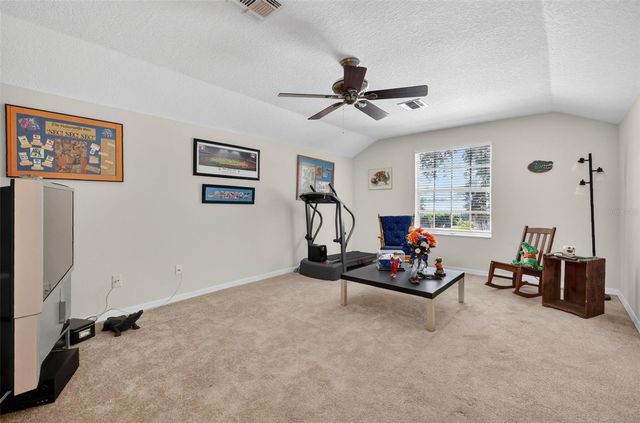 8051 SAINT JAMES WAY, Mount Dora, FL 32757