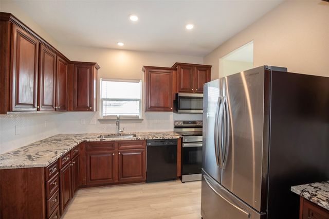 2314 Avenue G, Dickinson, TX 77539