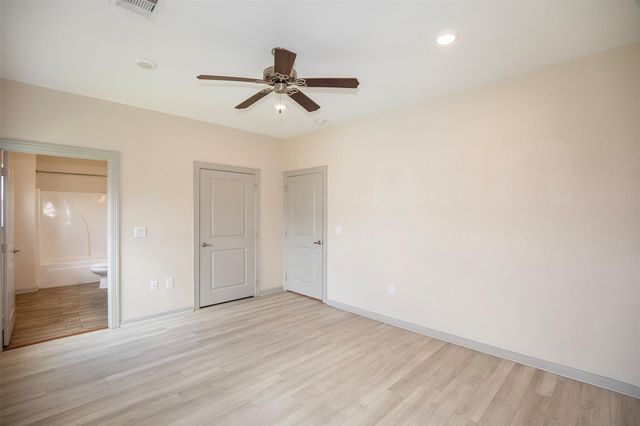 2314 Avenue G, Dickinson, TX 77539