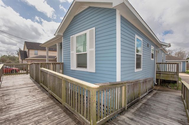 2314 Avenue G, Dickinson, TX 77539