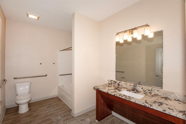 2314 Avenue G, Dickinson, TX 77539