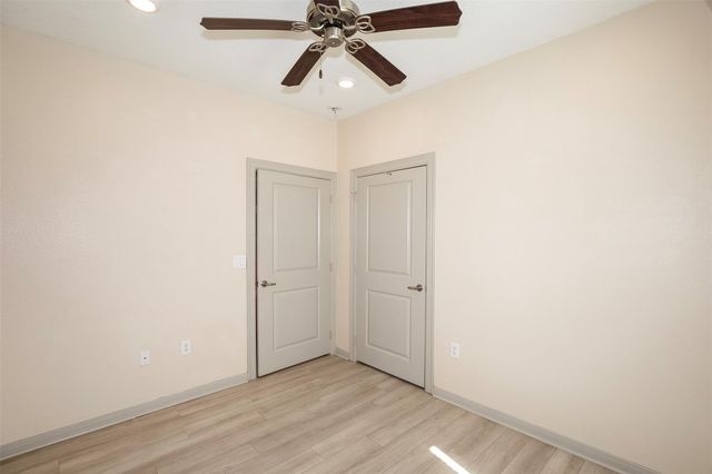 2314 Avenue G, Dickinson, TX 77539