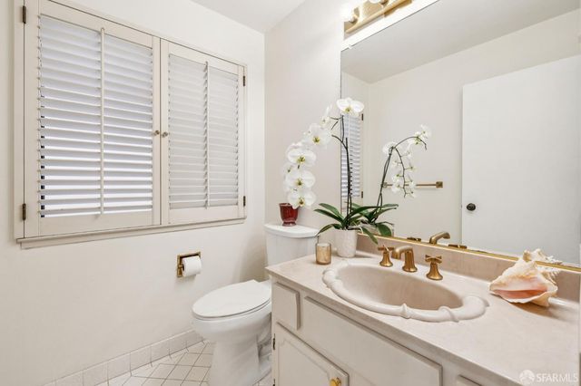 2266 9th Avenue, San Francisco, CA 94116