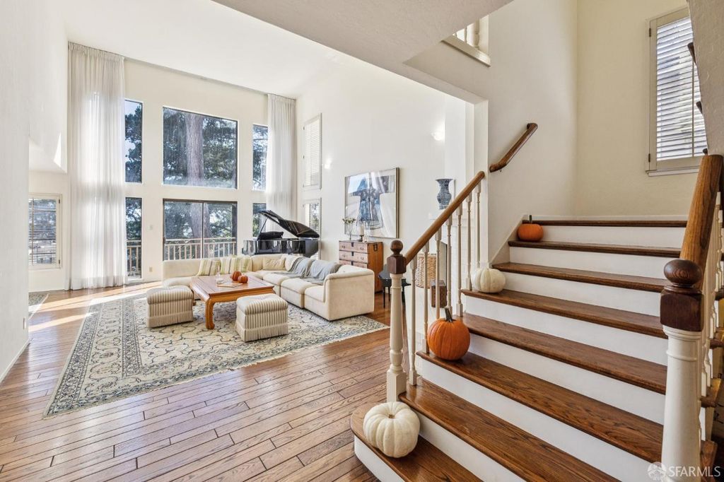 2266 9th Avenue, San Francisco, CA 94116