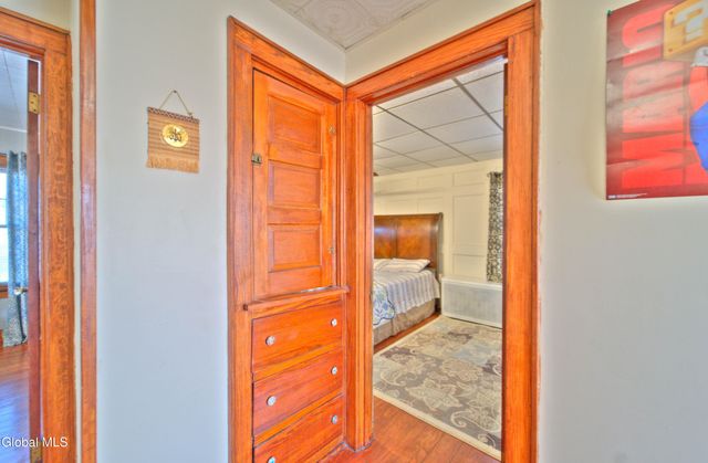 21 Vista Avenue, Colonie, NY 12110