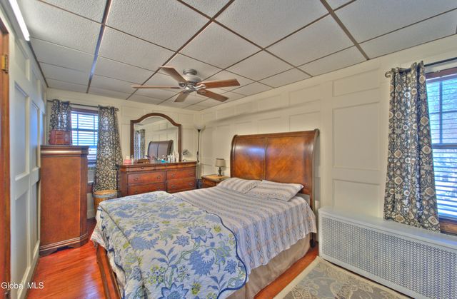 21 Vista Avenue, Colonie, NY 12110