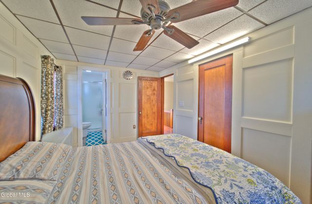 21 Vista Avenue, Colonie, NY 12110