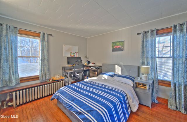 21 Vista Avenue, Colonie, NY 12110