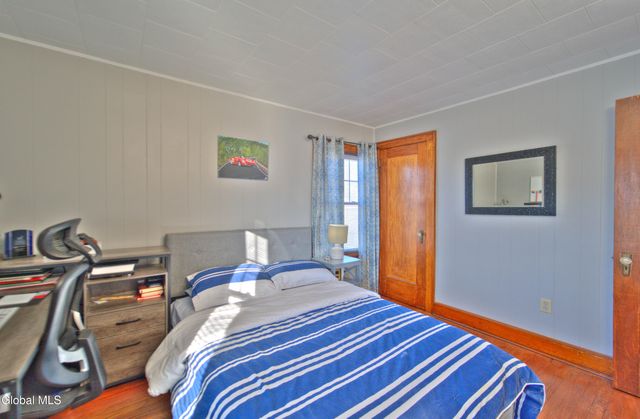 21 Vista Avenue, Colonie, NY 12110