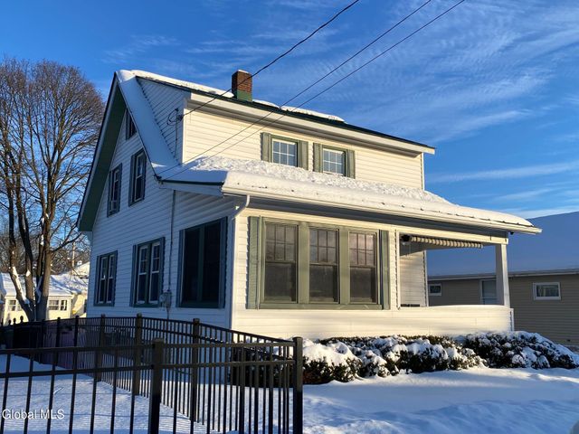 21 Vista Avenue, Colonie, NY 12110