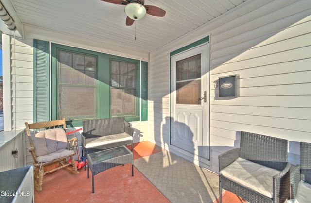 21 Vista Avenue, Colonie, NY 12110