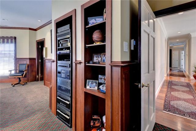 519 Sir George Percy RD, Williamsburg, VA 23185