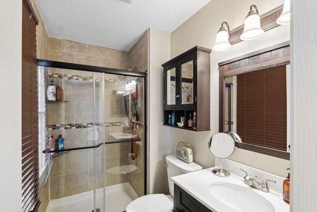 1955 Winding Hollow Drive, Grove City, OH 43123