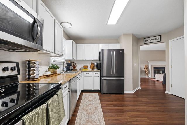 1955 Winding Hollow Drive, Grove City, OH 43123