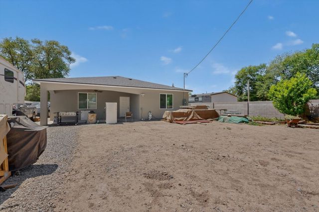 2527 Verde Road SW, Albuquerque, NM 87105