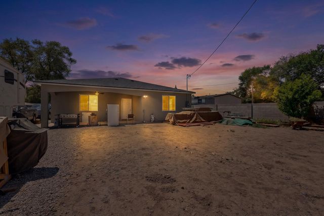 2527 Verde Road SW, Albuquerque, NM 87105