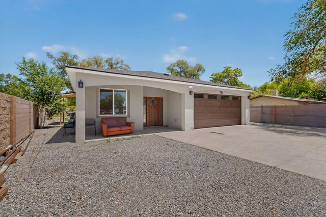 2527 Verde Road SW, Albuquerque, NM 87105