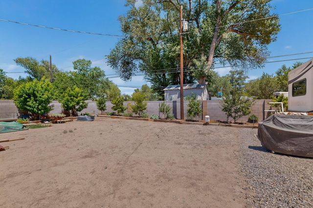 2527 Verde Road SW, Albuquerque, NM 87105