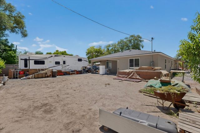 2527 Verde Road SW, Albuquerque, NM 87105
