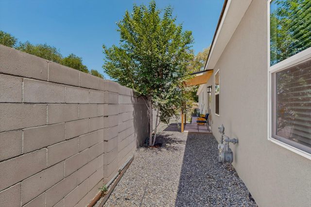 2527 Verde Road SW, Albuquerque, NM 87105