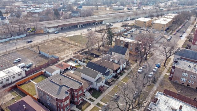 8443 S Green Street, Chicago, IL 60620