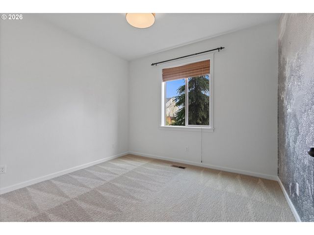 770 E MCKINLEY St, Carlton, OR 97111