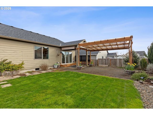 770 E MCKINLEY St, Carlton, OR 97111