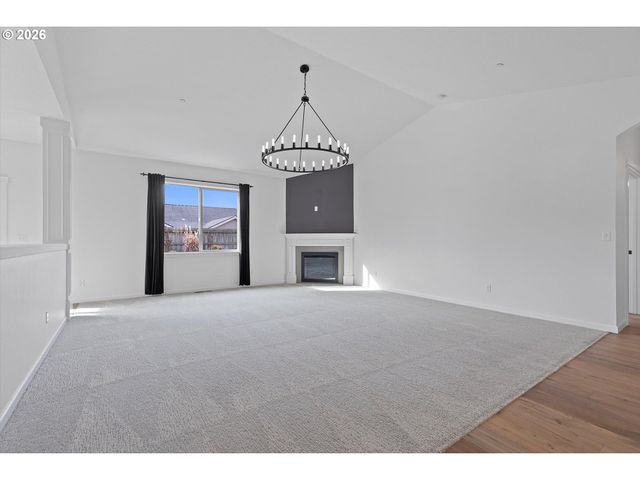 770 E MCKINLEY St, Carlton, OR 97111