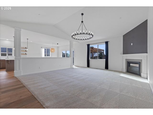 770 E MCKINLEY St, Carlton, OR 97111