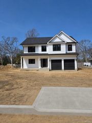 106 Schoolhouse Road, East Islip, NY 11730