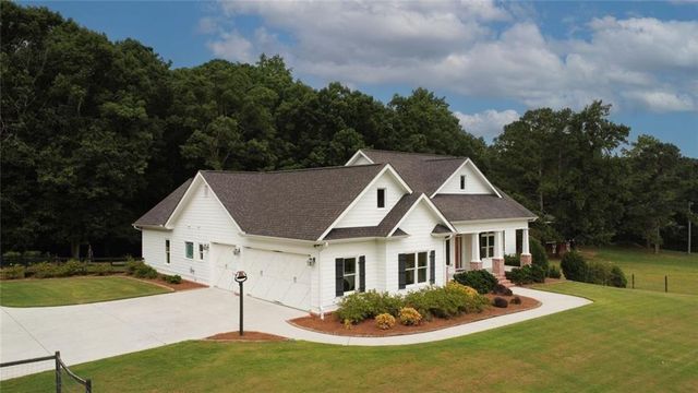 3810 N Sharon Church Road, Loganville, GA 30052