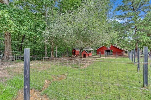 3810 N Sharon Church Road, Loganville, GA 30052