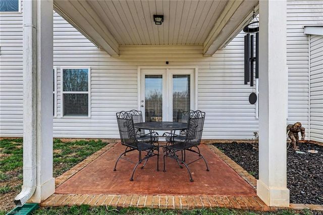 111 Laced Maple Court, Reidsville, NC 27320