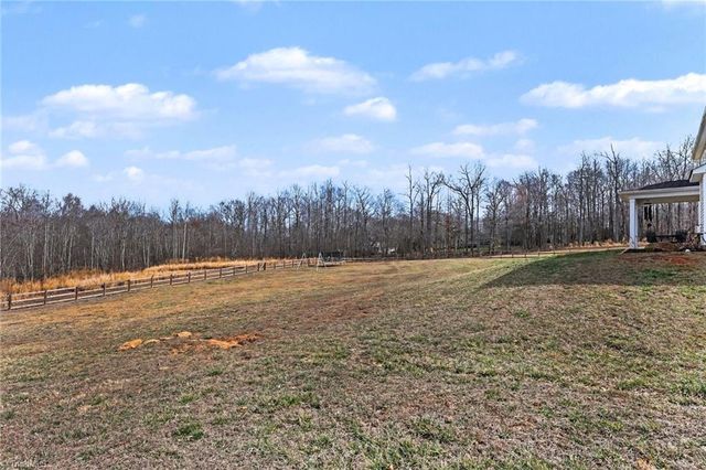 111 Laced Maple Court, Reidsville, NC 27320