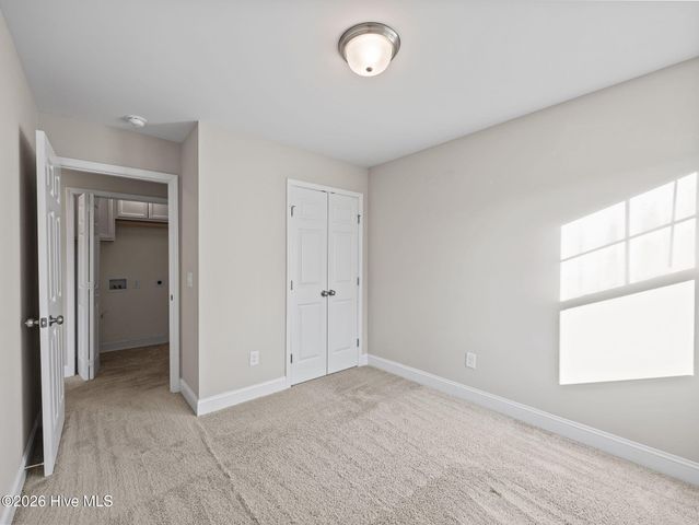302 S Stingray Lane, Sneads Ferry, NC 28460