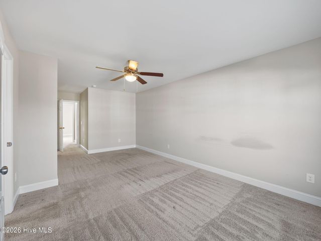 302 S Stingray Lane, Sneads Ferry, NC 28460