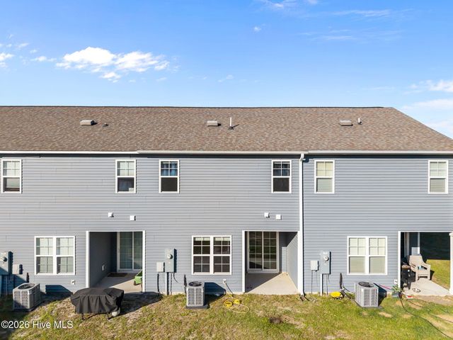 302 S Stingray Lane, Sneads Ferry, NC 28460