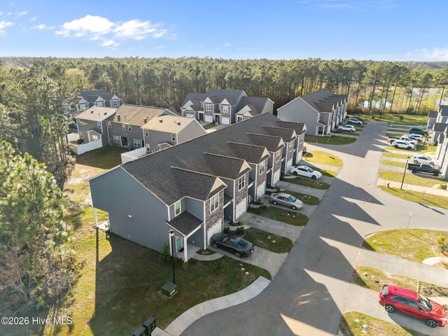 302 S Stingray Lane, Sneads Ferry, NC 28460