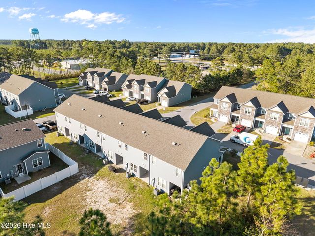 302 S Stingray Lane, Sneads Ferry, NC 28460