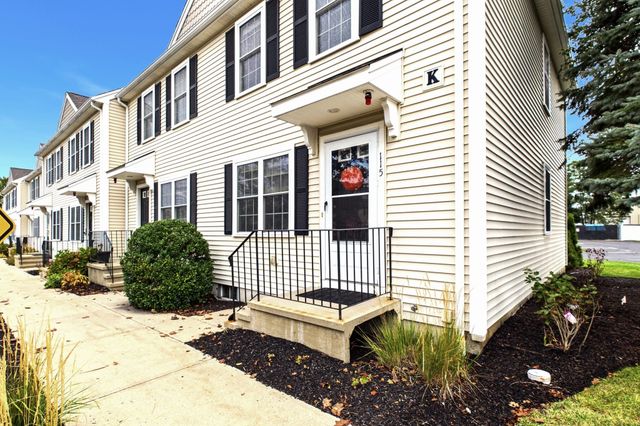 115 Boxberry Ln 115, Rockland, MA 02370